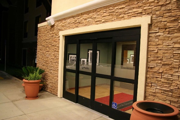 Hampton by Hilton image 3